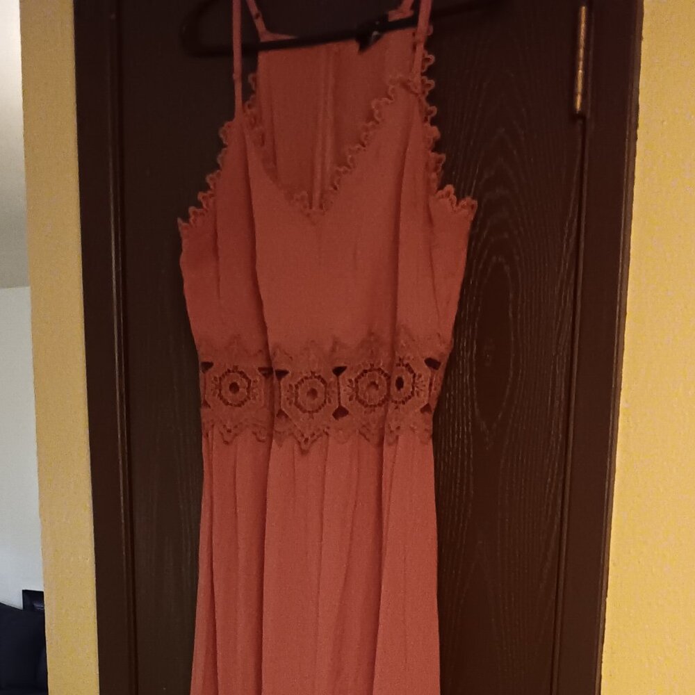 Floor length dress color blush pink brand justify size 8